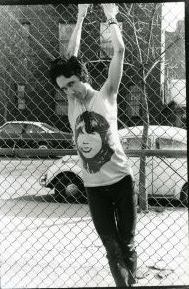 Dead Boys  Stiv Bators 1977 NYC.jpg